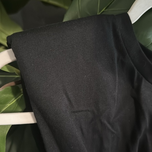 Basic black crop top Zara size small - Picture 3 of 3